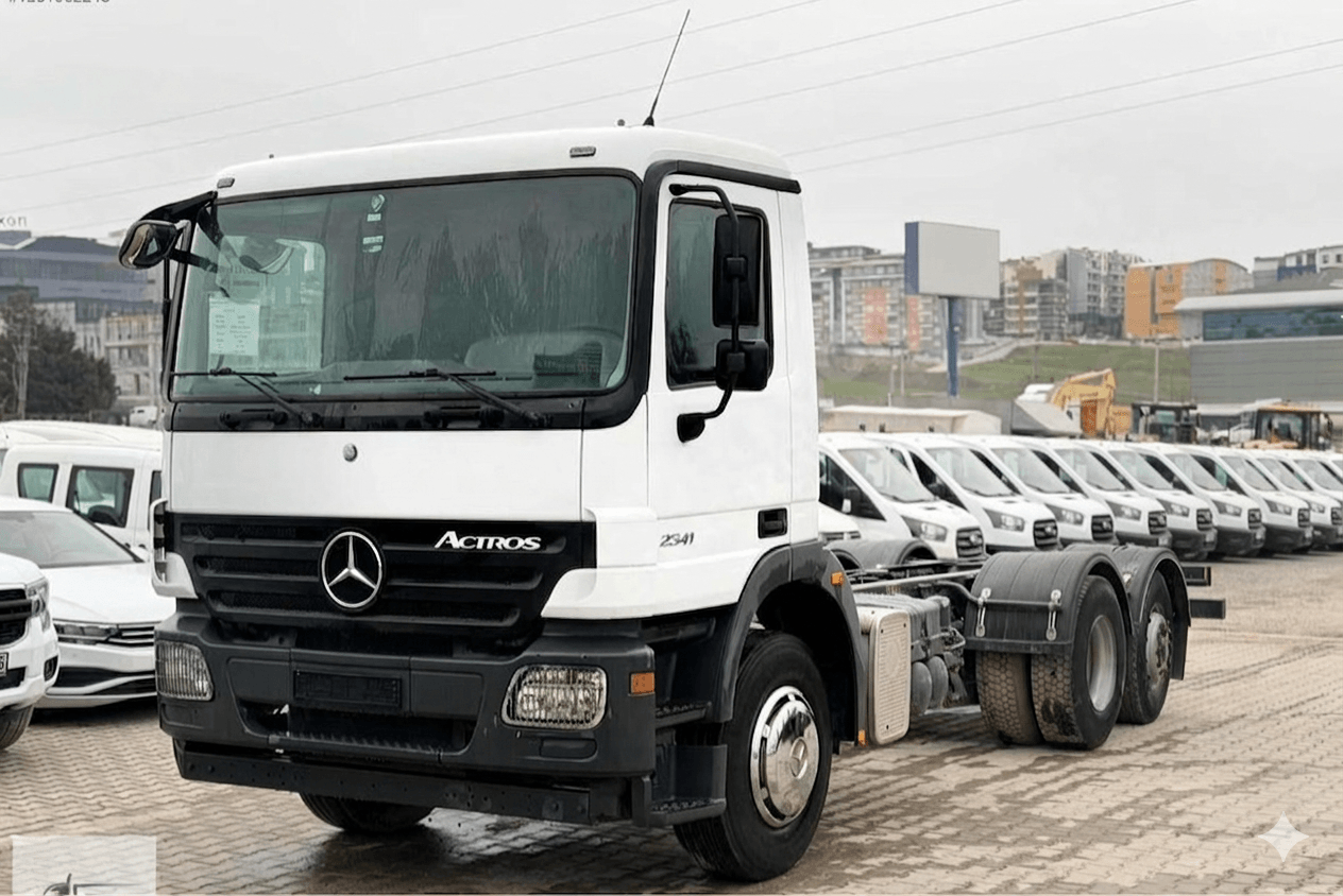 Camion Porteur Blanc - Tracteur Routier